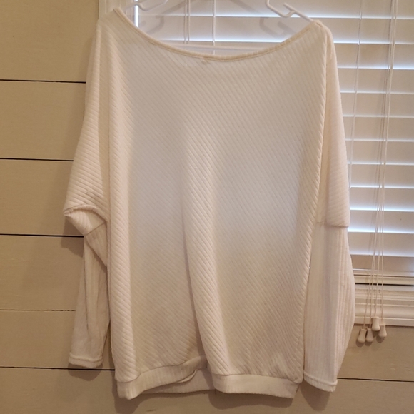 Sweater - Picture 2 of 4